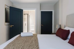 2 bedrooms, iron/ironing board, travel crib, free WiFi