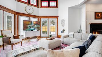 Smart TV, fireplace, table football