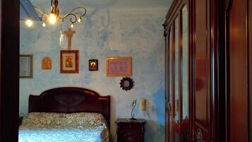 2 chambres, fer et planche Ă repasser, draps fournis