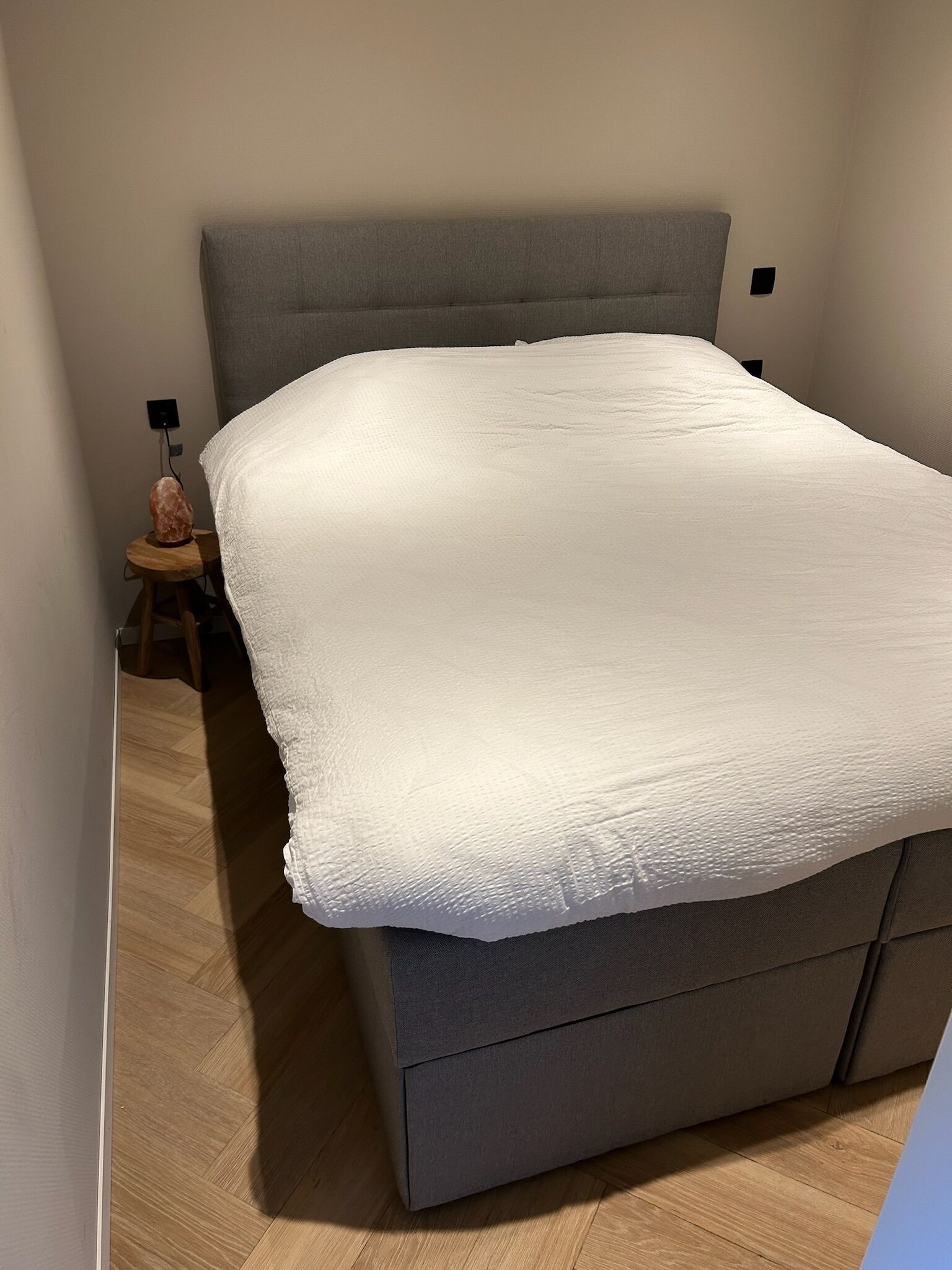 2 slaapkamers, reisbedje, gratis wifi, beddengoed