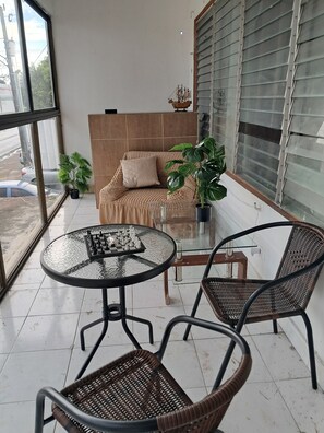 Chambre Familiale | Terrasse/Patio