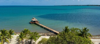 Beachfront-Villa-Family Fun-Pool & Hot Tub-Dock