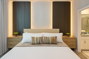 5 bedrooms, iron/ironing board, WiFi, bed sheets