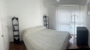 2 室のベッド ルーム、WiFi、ベッドシーツ