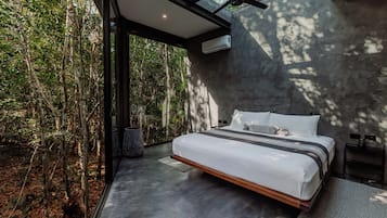 Deluxe Villa, 2 Bedrooms, Garden View (3) | Premium bedding, in-room safe, free WiFi, bed sheets