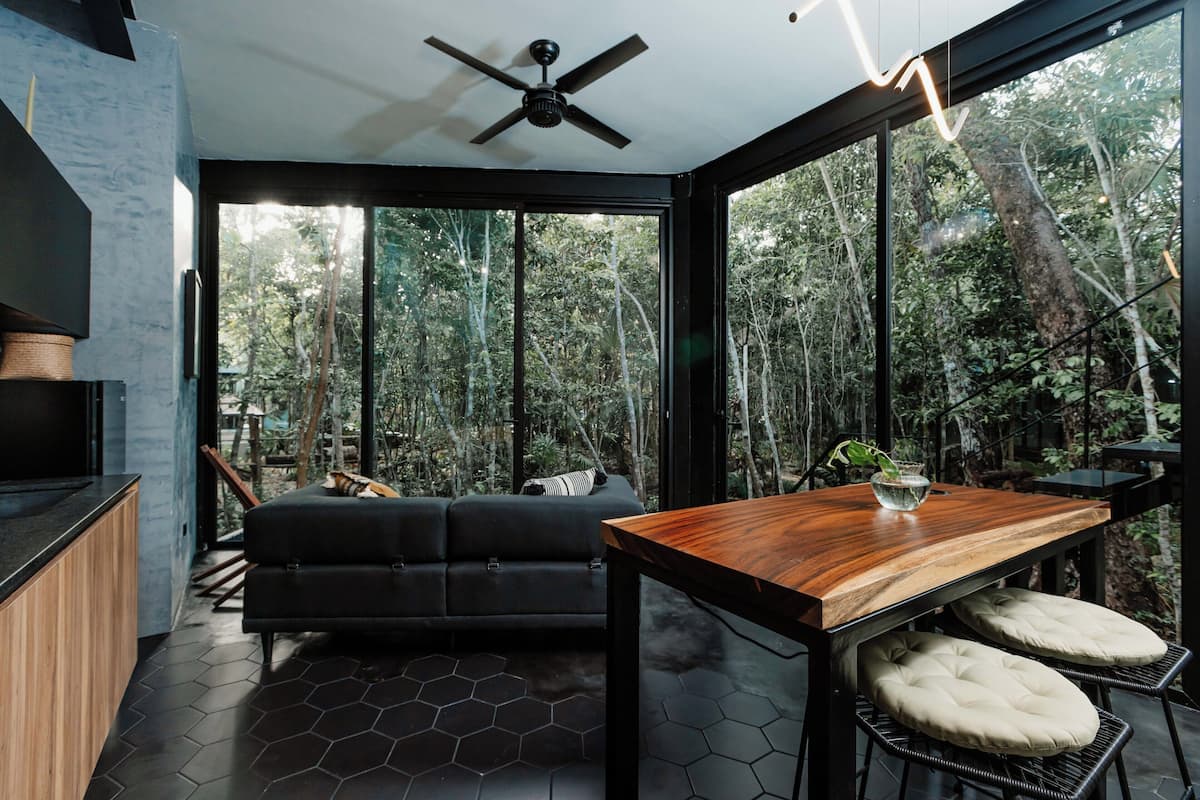 Bungalow, 1 Bedroom, Garden View | Living area