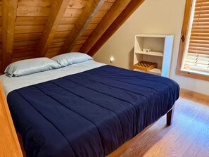 2 bedrooms, bed sheets
