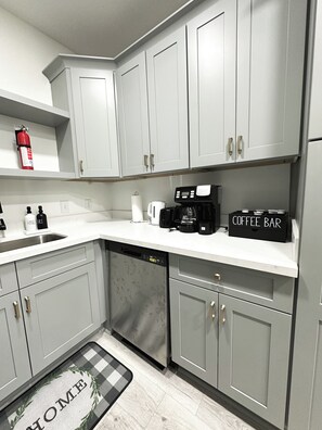 Microwave, oven, stovetop, dishwasher