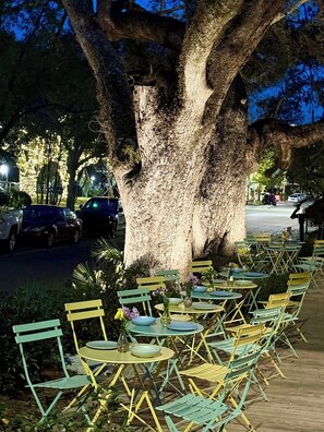 Outdoor dining