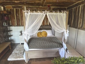 WiFi, bed sheets