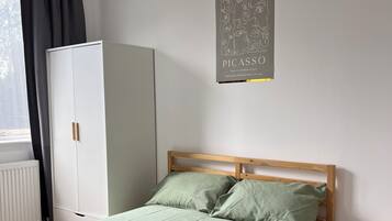 1 bedroom, iron/ironing board, WiFi, bed sheets