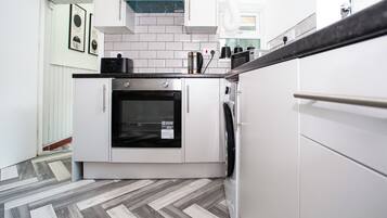 Microondas, horno y parrilla de estufa