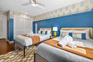 6 bedrooms, desk, iron/ironing board, WiFi