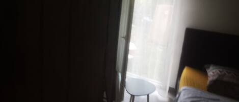 2 dormitoris, planxa i posts de planxar, wifi i roba de llit