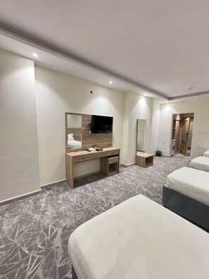 Basic Room, 5 Bedrooms | Minibar, desk, laptop workspace, soundproofing