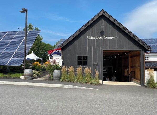 المنشأة من الخارج