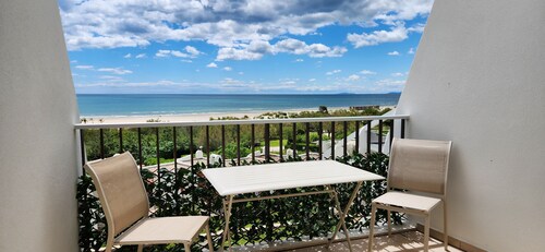 La Grande-Motte on the Beach Facing the Sea with Terrace and Parking