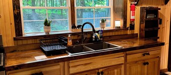 Superb 2-bedroom house with Adirondack style  in Cranberry Lake