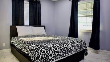 3 soverom, strykejern/-brett, wi-fi (inkludert) og sengetøy