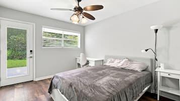 2 bedrooms, iron/ironing board, WiFi, bed sheets