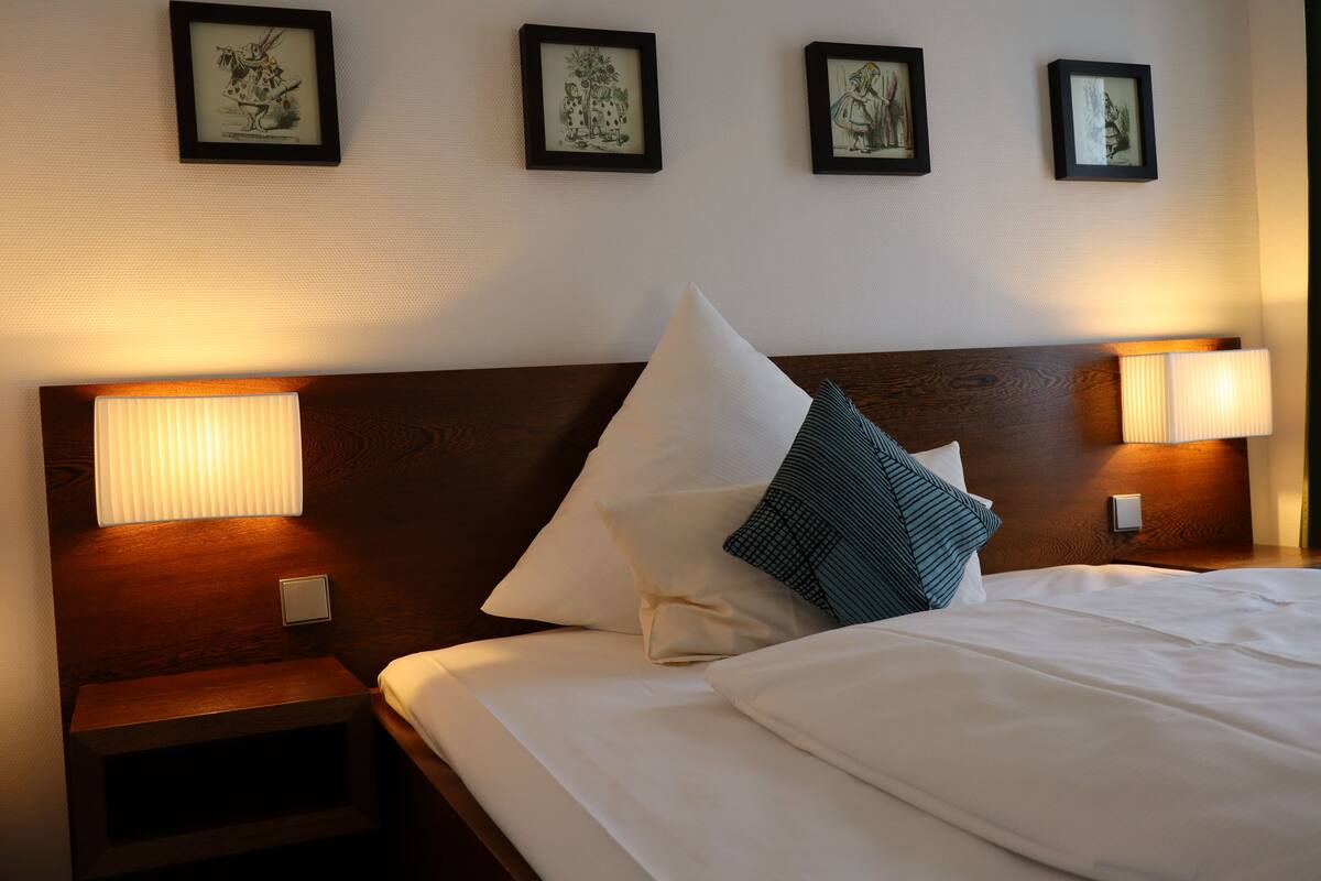 Classic Single Room
