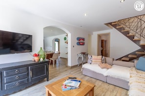 Smart TV - La Grange De Jeannine Et Clementine (SAINT GERMAIN LA CHAMBOTTE)