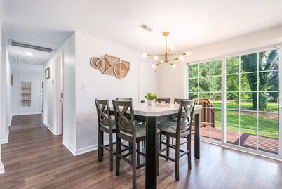 2 Fishing Ponds, 5 Acres of Privacy | Remodeled Hideaway