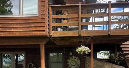 Private suite with outdoor living area WIFI/AC