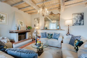 House | Living room