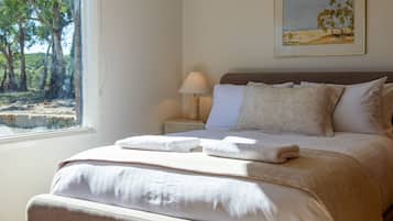 3 Schlafzimmer, Schreibtisch, Bügeleisen/Bügelbrett, Reisekinderbett