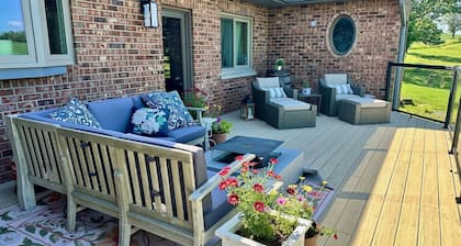 As Seen on HGTV - City Escape Ranch with Sauna, Gym & Soul-Soothing Vibes