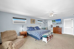 2 bedrooms, desk, free WiFi, bed sheets