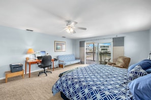 2 bedrooms, desk, free WiFi, bed sheets