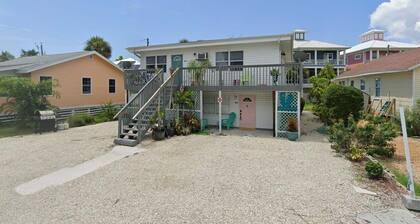Walk To Beach, North End Restaurants, Night Life Steps Away!