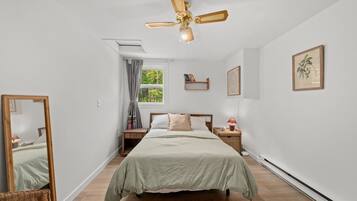 3 bedrooms, iron/ironing board, travel cot, free WiFi