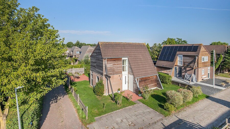 Holiday Home in Grou With Whirlpool & Terrace