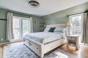 3 soverom, skrivebord, wi-fi (inkludert) og sengetøy