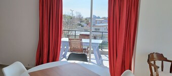 Modern 2-bedroom apartment with WiFi in Miramar