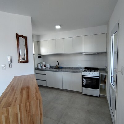 Modern 2-bedroom apartment with WiFi in Miramar