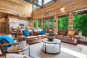 Smart TV, fireplace, table football, books - HeatedPool/Creek/PlaySet/ArcadeGames/Slide/HotTub (Broken Bow)