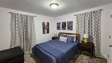 3 bedrooms, desk, iron/ironing board, WiFi