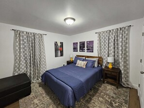 3 bedrooms, desk, iron/ironing board, WiFi