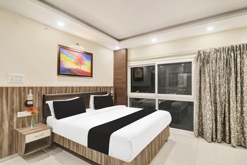 Super Townhouse Kankarbagh