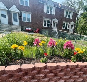 Property grounds - Lovely 3-bedroom home away from home. Near Philly and Airport. (Drexel Hill)