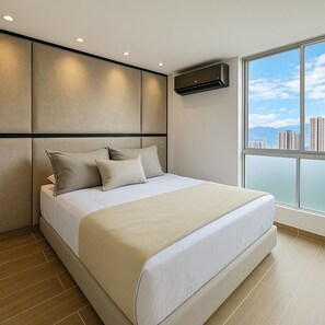 4 bedrooms, in-room safe, desk, iron/ironing board