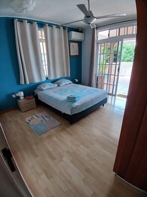 2 chambres, fer et planche à repasser, Wi-Fi, literie fournie