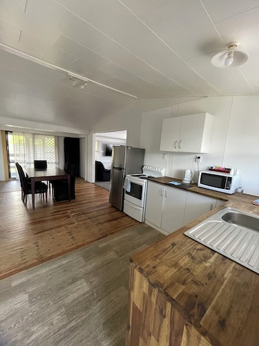 100% mineral pools & chlorinated pool available. 30min drive to Whakapapa