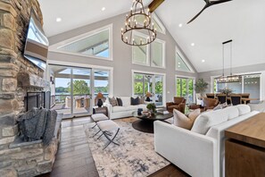 Smart TV, fireplace, offices