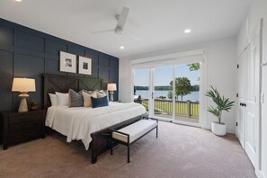 7 عدّة غرف نوم ومكتب ومكواة/لوح كي وسرير سفر