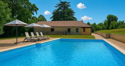 Lavanda House – Tranquil Family Retreat with Pool in the French Countryside